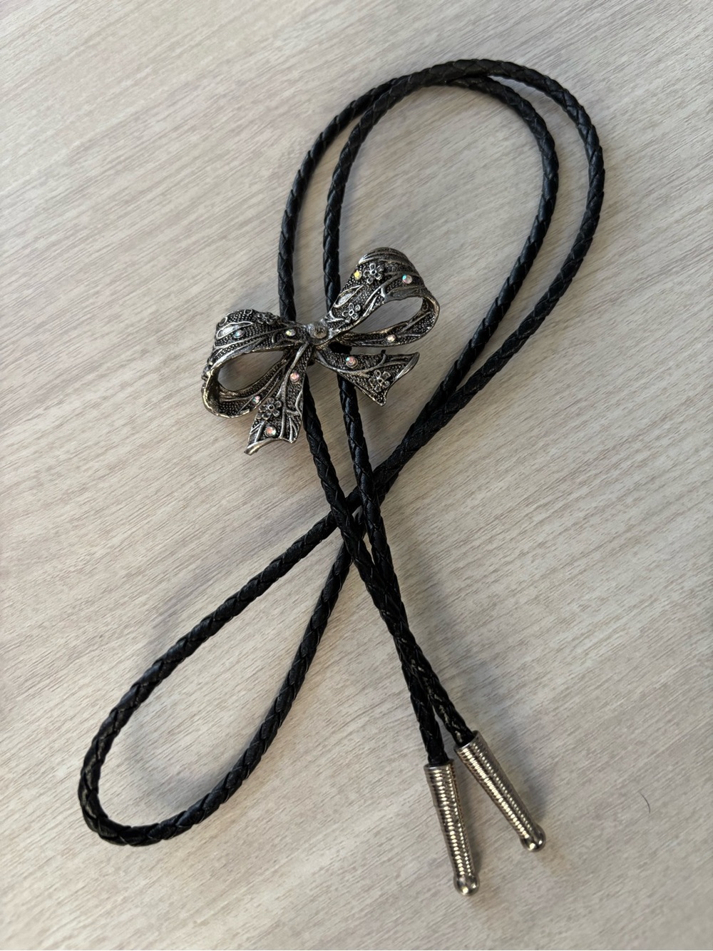 Vintage Black Braided Women’s Bolo Tie with Silver-Tone Bow Slider Accent